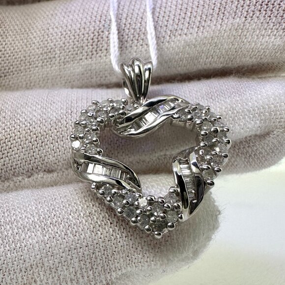 14K White Gold Diamond Heart Pendant - Picture 10 of 13